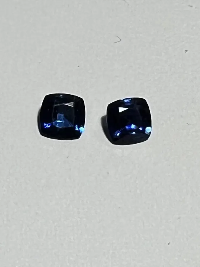 SA-B35_pair Saphir cush TE 1,21ct_Ceylon — Aufnahme 1