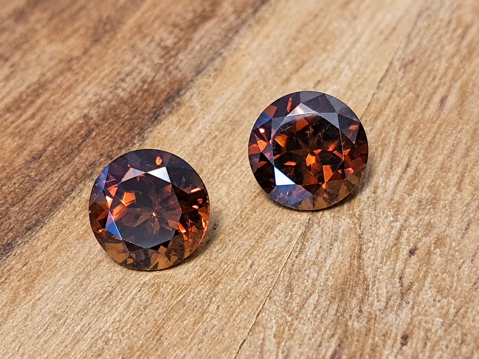 Andradit-Granat rund facettiert 4,02ct gelbbraun Namibia — Aufnahme 1