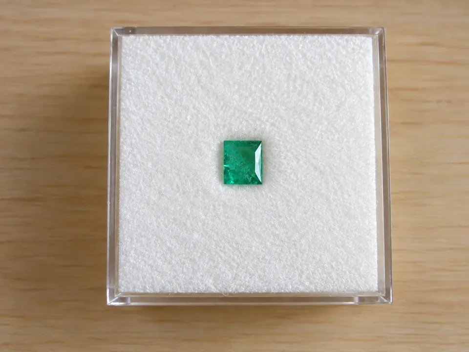 Smaragd rect.cut 0,25ct grün Habachtal — Aufnahme 1