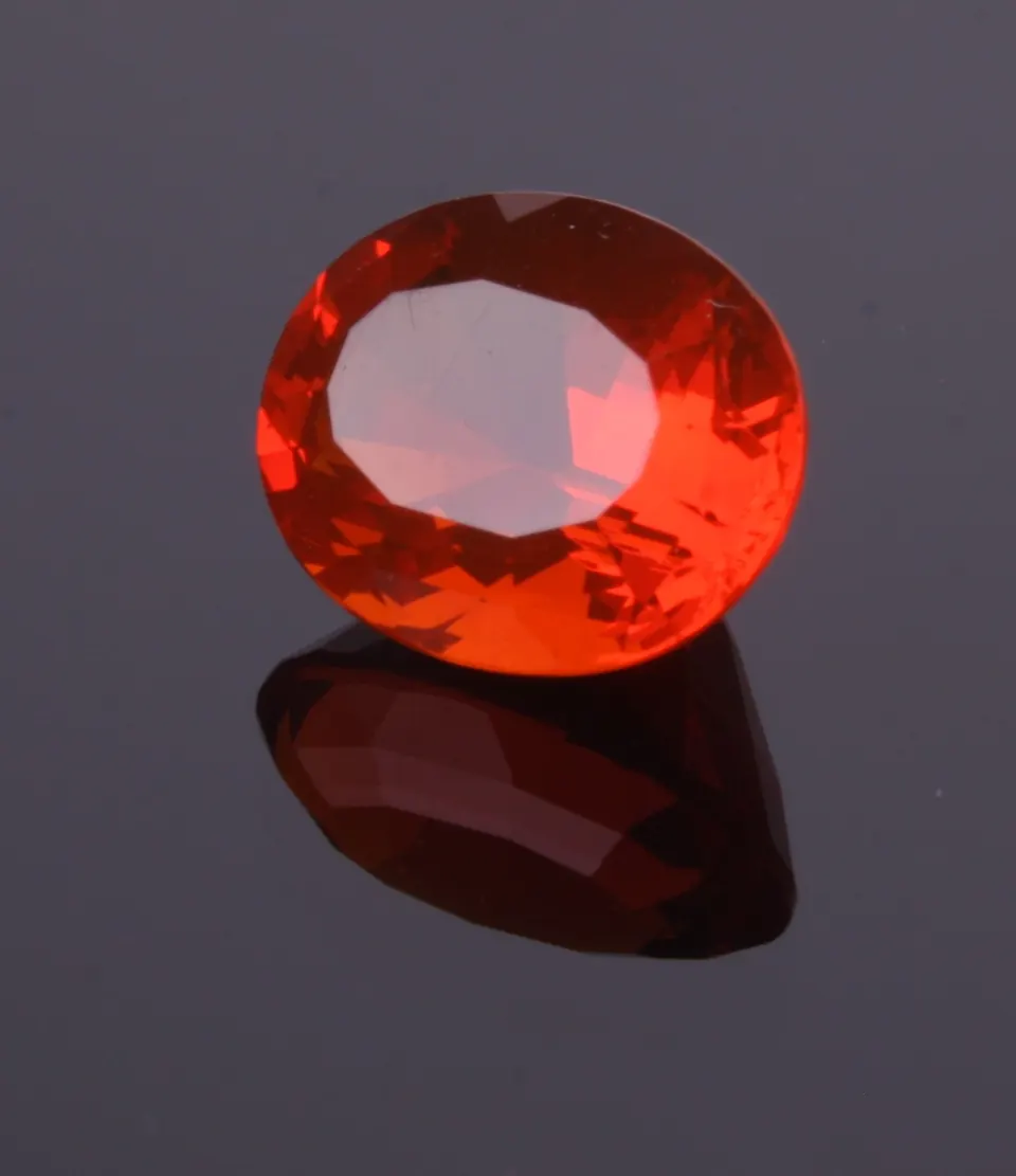 Feueropal oval facettiert 4,72ct dunkelorange — Aufnahme 3