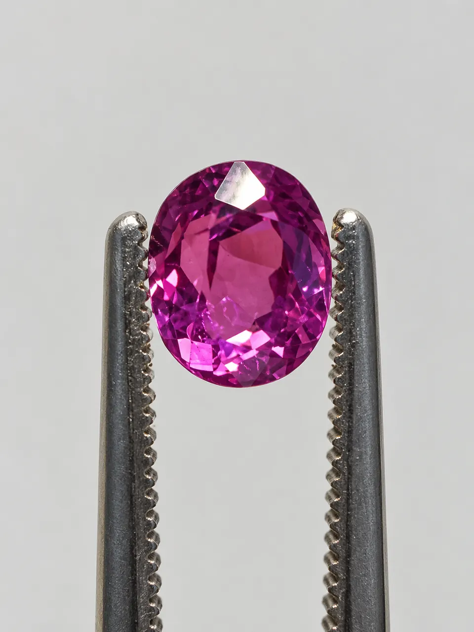 Saphir pink oval facettiert 1,20ct Madagaskar NTE — Aufnahme 1