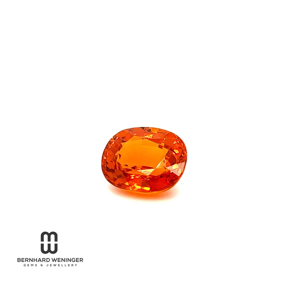 Mandarin-Granat oval facettiert — Aufnahme 1