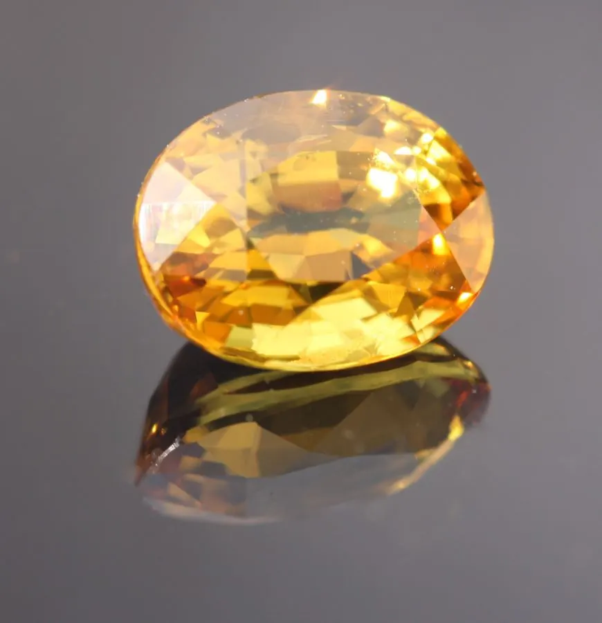 SA-Y01_Saphir_oval_4,25ct_gelb_IGI