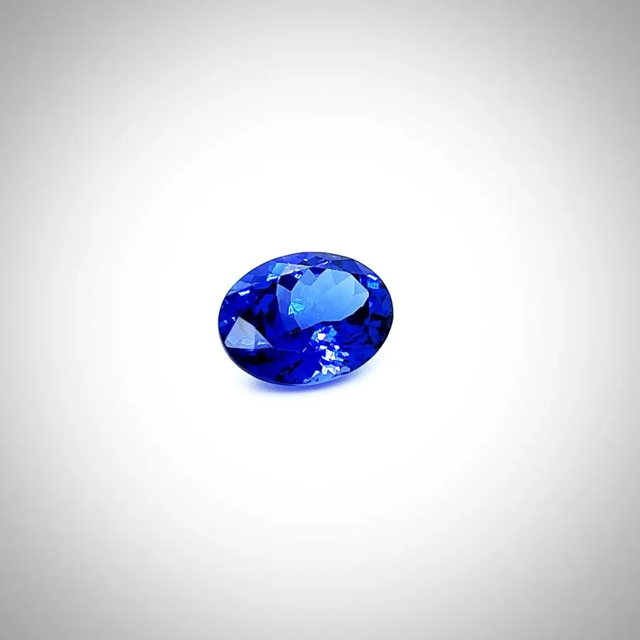 TAN-12_Tansanit_oval fac. 8,15ct blau Tansania