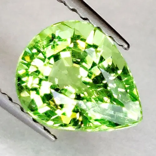 GR-TS05_Tsavorit_pear_1,40ct_grün_IGE