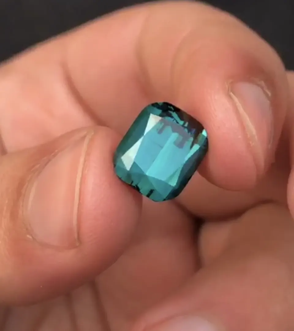 TUR-45 Turmalin Indigol. du-blaugrün emer.cut 5,00ct Afghanistan