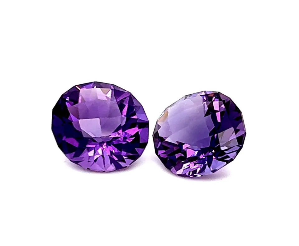 Amethyst Pärchen oval fac. 14,62ct violett