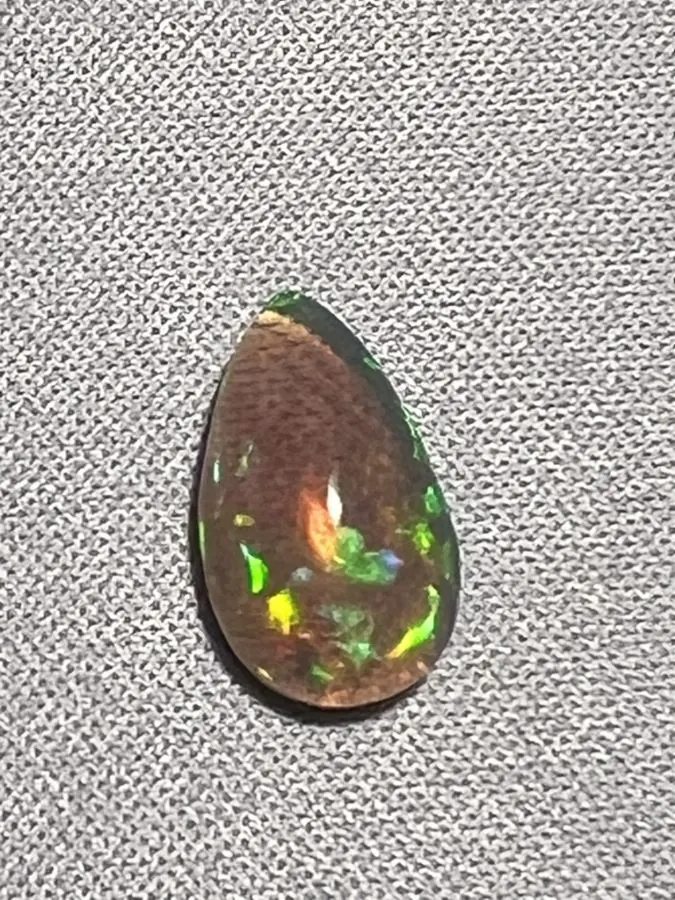 OP-E14_Kristallopal CAB pear 5,08ct_ÄETH
