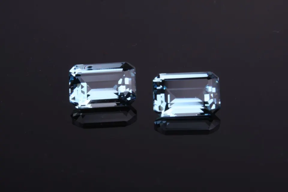 Aquamarin, Smaragdschliff (oktagon), facettiert, 4,71 ct, ca.10x7 mm
