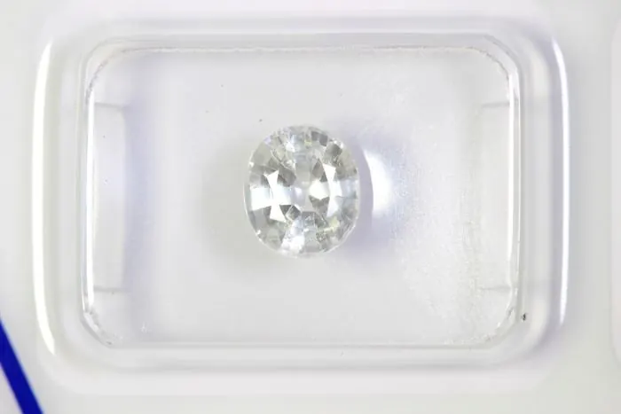 SA-W05 Saphir_oval_1,34ct_farblos_Ceylon_ALGT