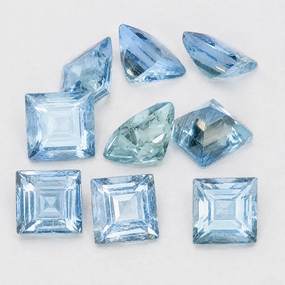 Aquamarine Lot (9 Stk. 4x4) square stepcut 2,74ct