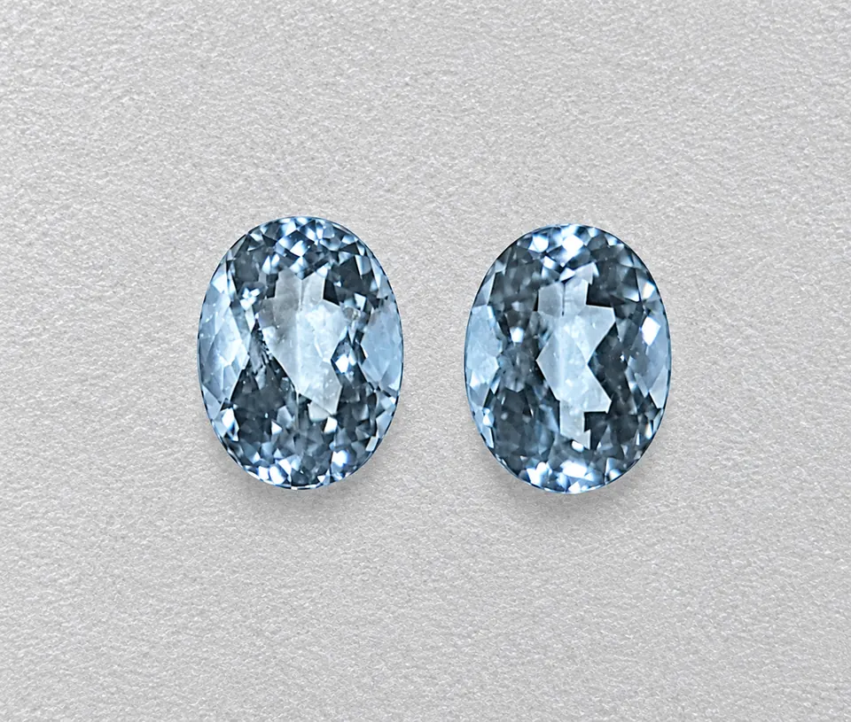 Aquamarin, Oval, facettiert, 2,48 ct, ca.8x6 mm