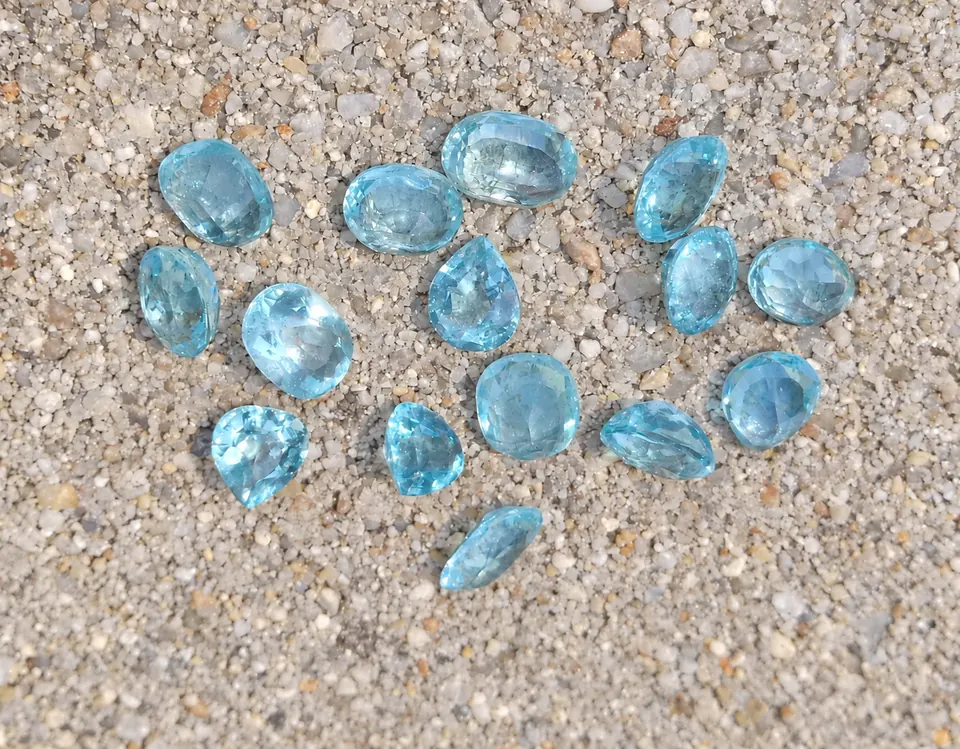 Apatite Lot (6 STk.) 9,07ct bluish green
