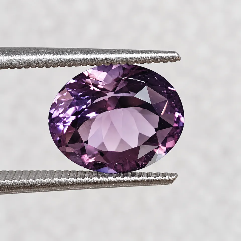 Amethyst oval facetiert 3,73ct intense purple