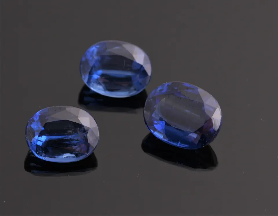 Kyanit (Disthen), Oval, facettiert, 8,91 ct, div mm