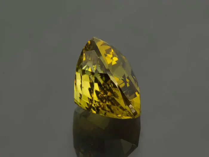 Chrysoberyll, Trilliant, facettiert, 13,74 ct, 16,53x12,98x9,53 mm, Sri Lanka
