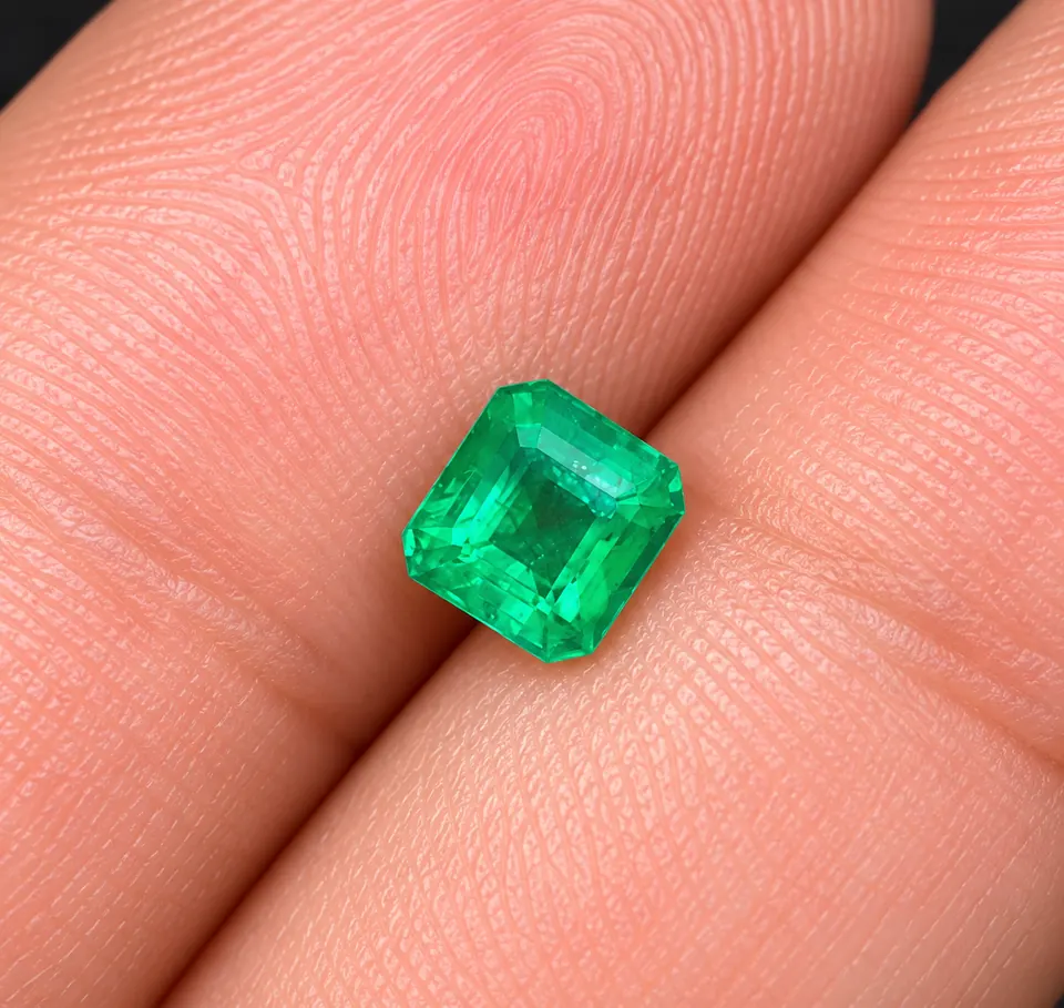Smaragd sq.emerald cut 0,91ct grün Swat-Pakistan