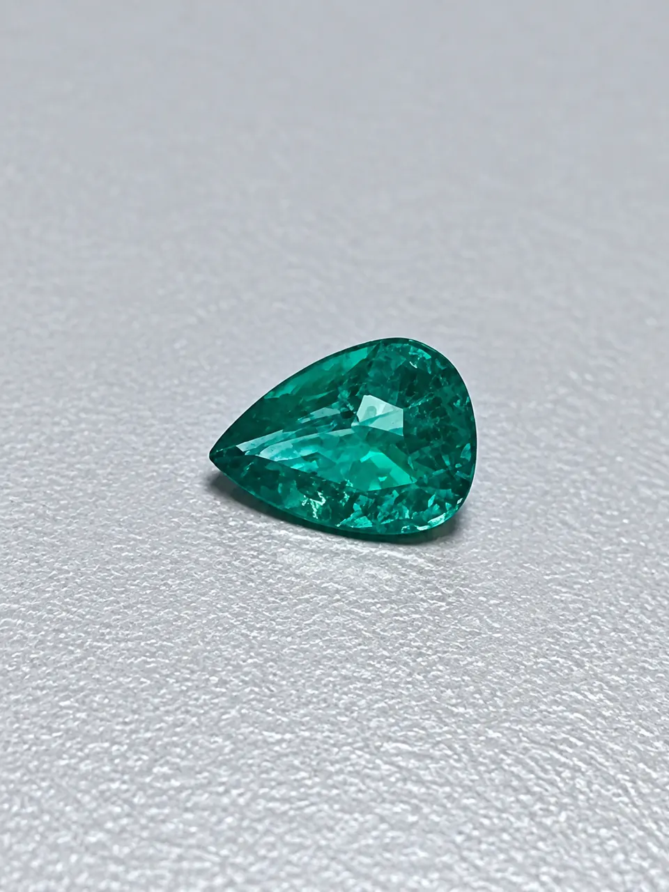Smaragd pear fac. 0,52ct grün Afghanistan