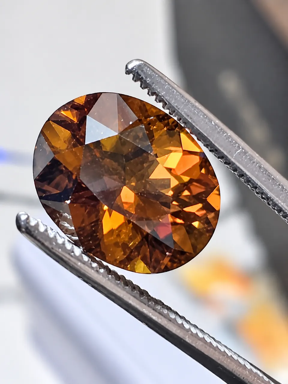Andradit, Oval, facettiert, 3,05 ct, 9,80x7,83x5,27 mm, Namibia
