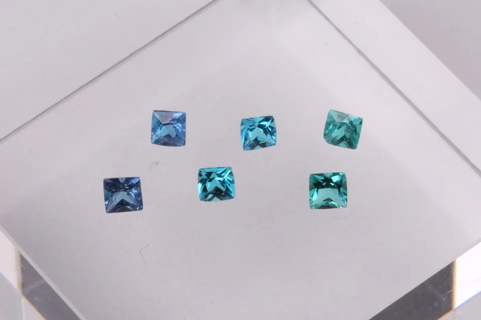 Paraiba Turmaline Brasilien Princess fac. ca 3mm - 0,96ct (paarweise abzugeben, Art. TUR-P20)