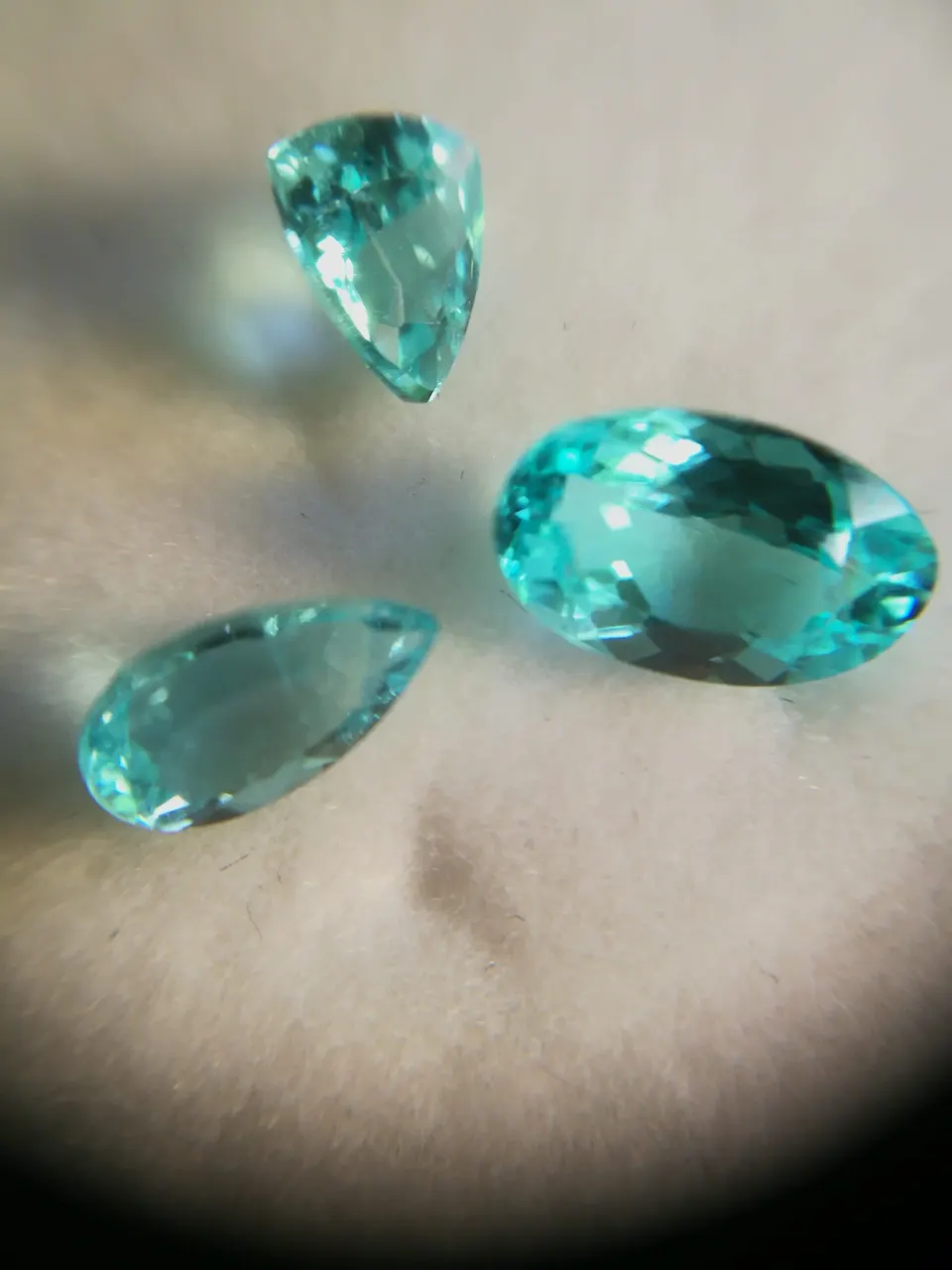 Paraiba Turmaline Mozambique fac. 1,30ct/0,64ct/0,49ct (Art. TUR-P04-06)