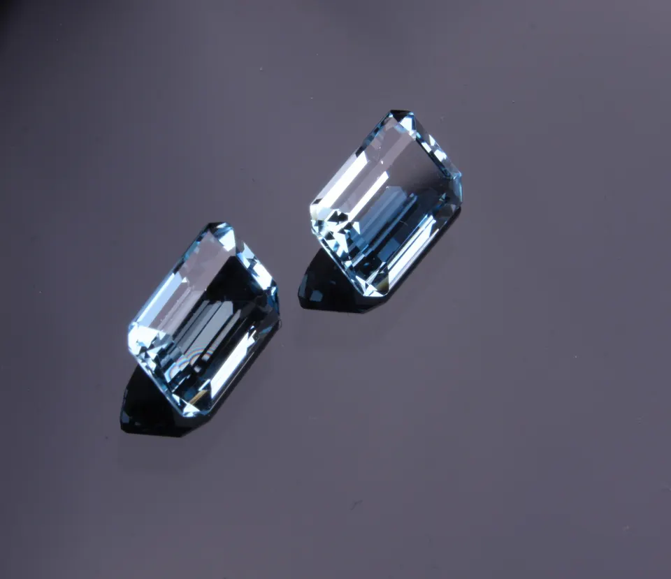 Aquamarin Pärchen, med.blue, emerald cut, 4,72ct augenrein