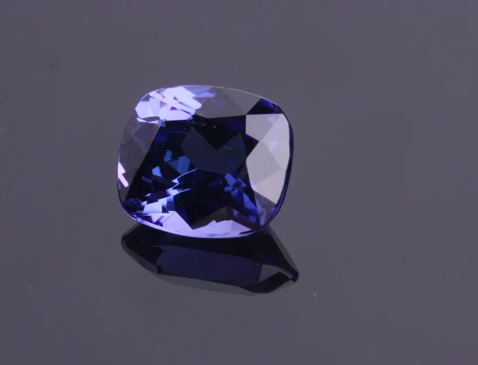 Tansanit antikoval, 2,82ct