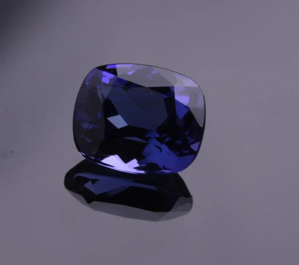 Tansanit antikoval, 2,82ct