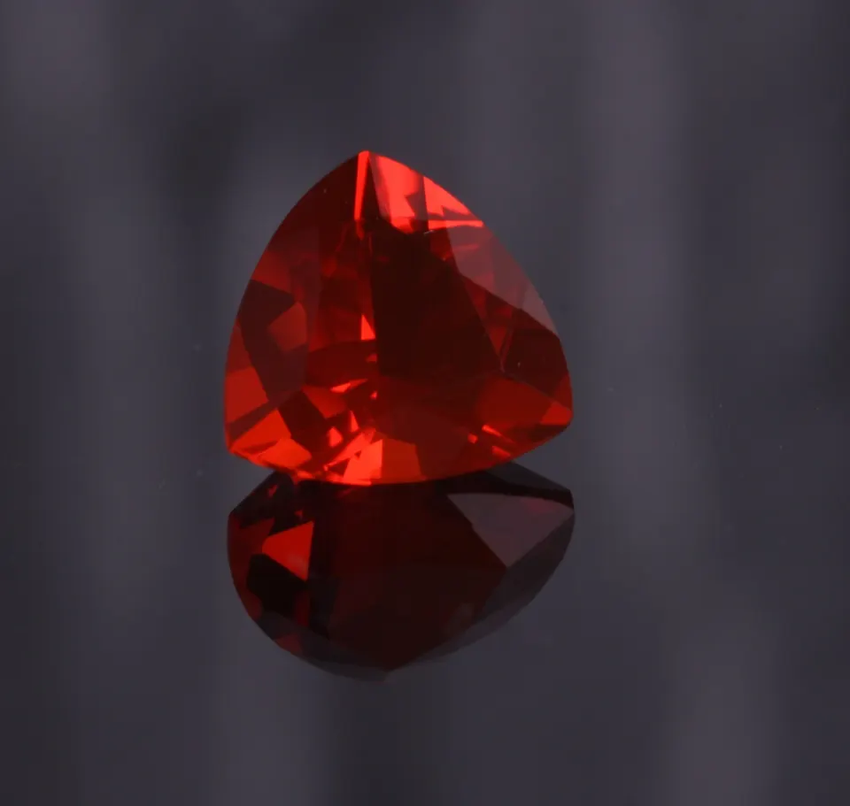 Mexikanischer Feueropal, trillion fac. orange-rot 1,77ct
