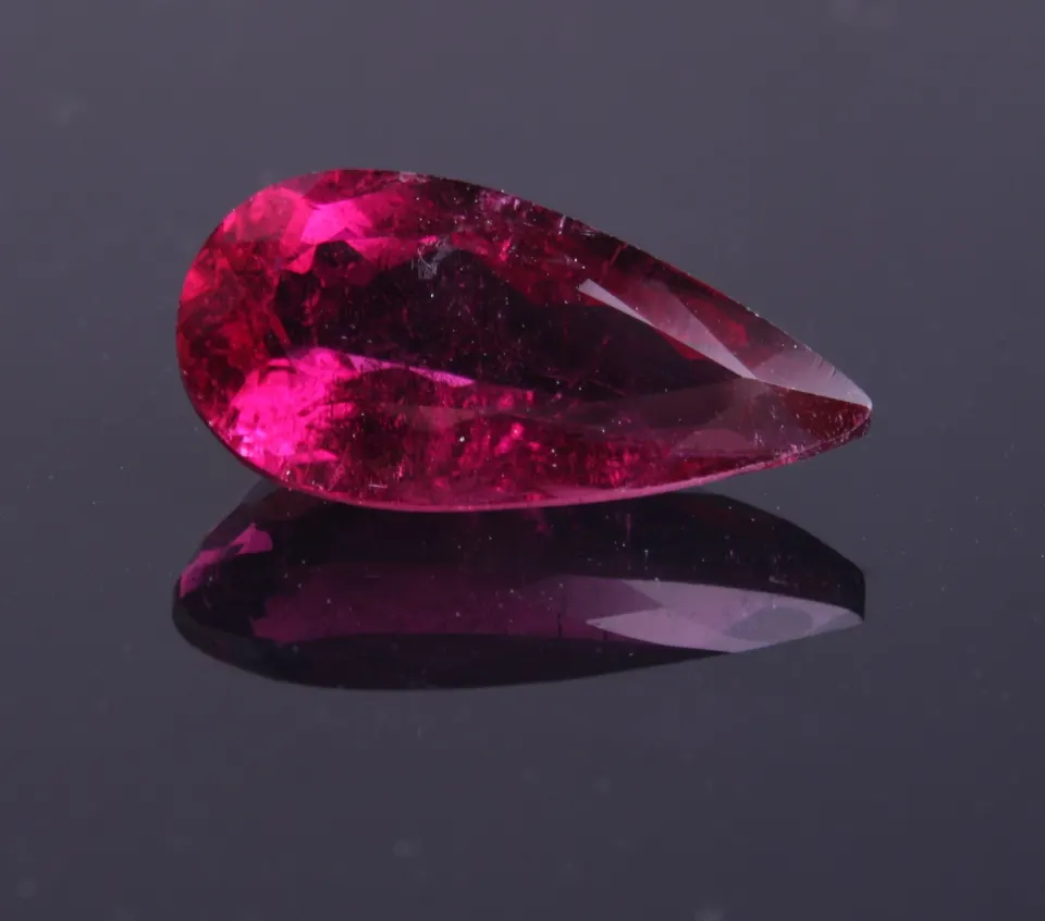 Turmalin (Rubellit) pear fac. 14,5x7,4mm - 3,24ct (TUR-R01)